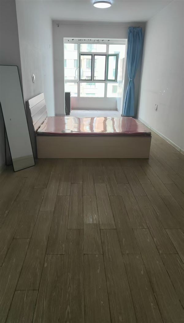 出租华林御景A区步梯四楼南北通透两居室设施齐全